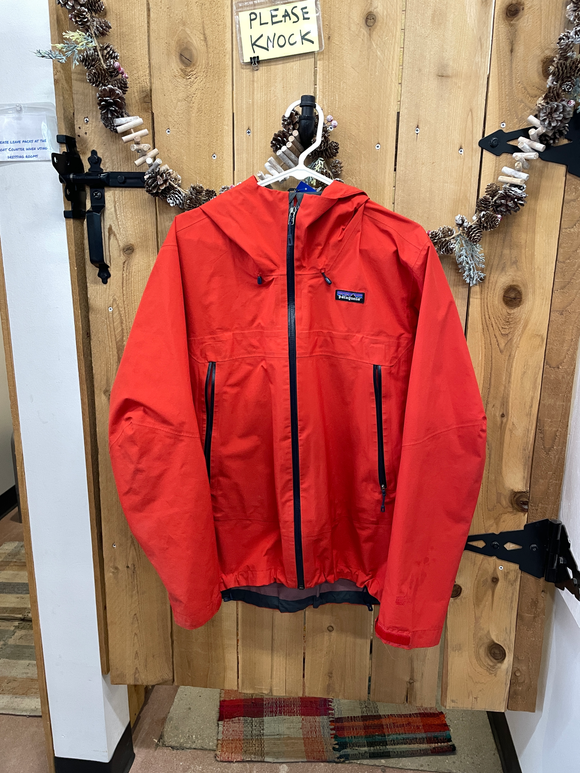 Patagonia Red Hardshell, Men's Large - Gearage Outdoor Sports