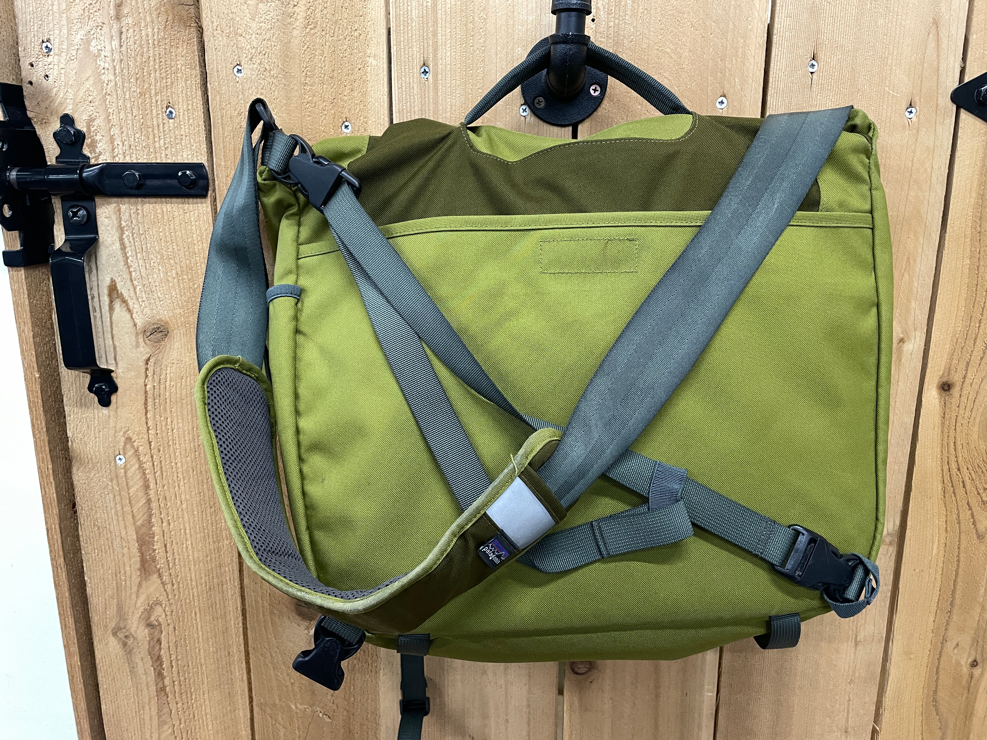 Patagonia Messenger Bag, Green - Gearage Outdoor Sports