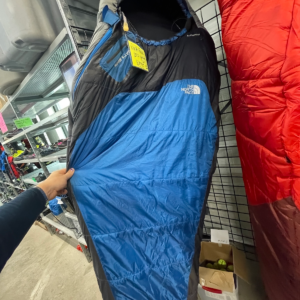 North Face 20 degree sleeping bag, synthetic, blue
