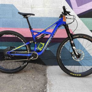 Specialized Enduro Mountain Bike, Medium