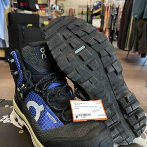 On Cloud Women's Hiking Boots,  6